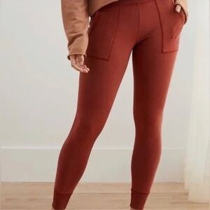 Aerie chill play move Burnt Orange rust color ribbed jogger leggings size small